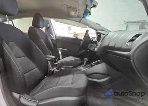 2016 Kia Forte Lx из США, поврежденный, VIN KNAFK4A64G5563187